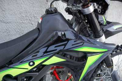 Мотоцикл кроссовый / эндуро BSE (БСЕ) Z6 Neon Track (025) - купить с доставкой, по выгодной цене в интернет-магазине Мототека